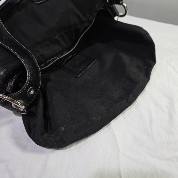 Vintage Coach F10926 Signature Soho Black Leather Buckle Y2K Flap Shoulder Bag. - Picture 4 of 14